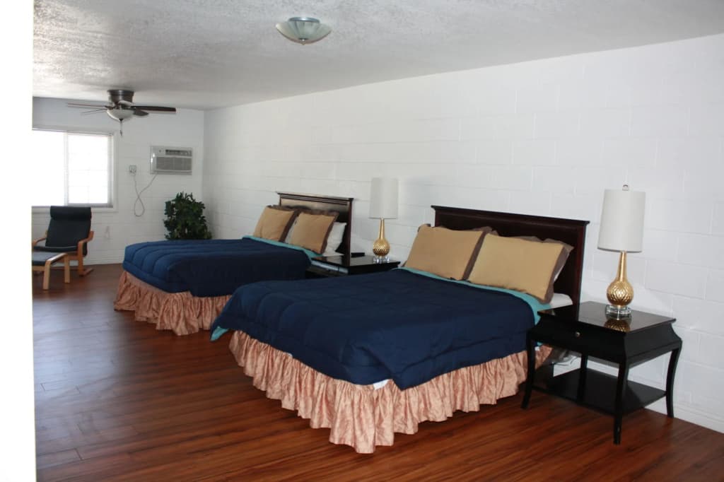 Roulette Motel - photo 22