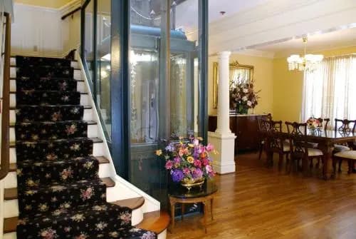 Nob Hill Inn - photo 10