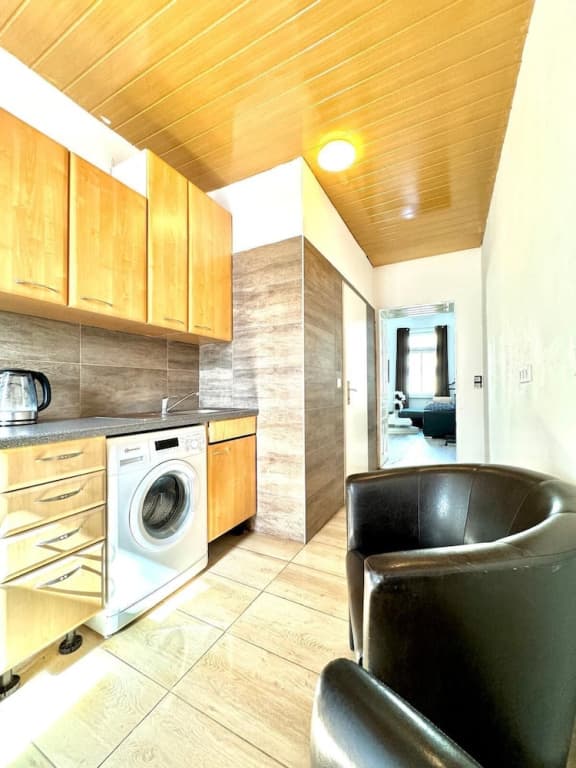 Cozy Studio Apartment Near FAC Platz - photo 13