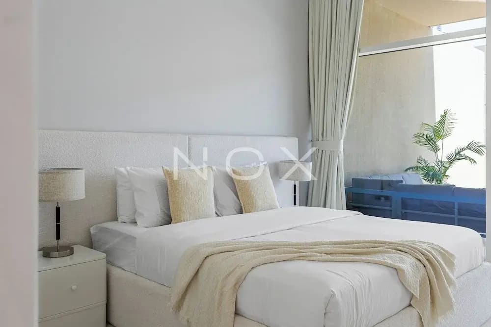 1Br Study 706 Bay Square B7 - photo 2