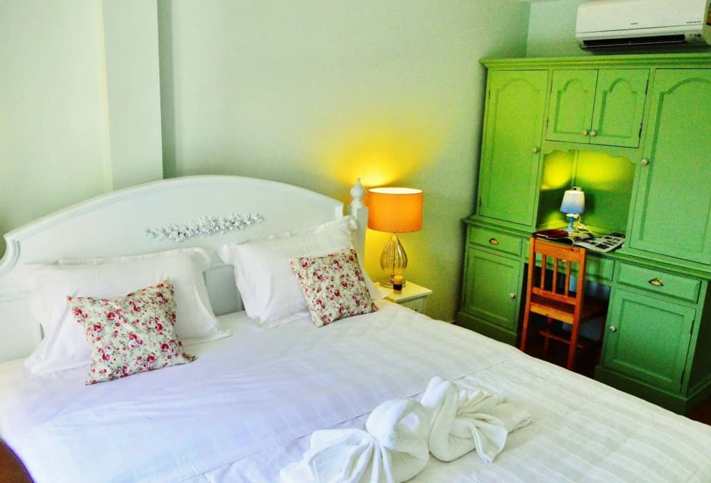 Pemberley House - photo 5