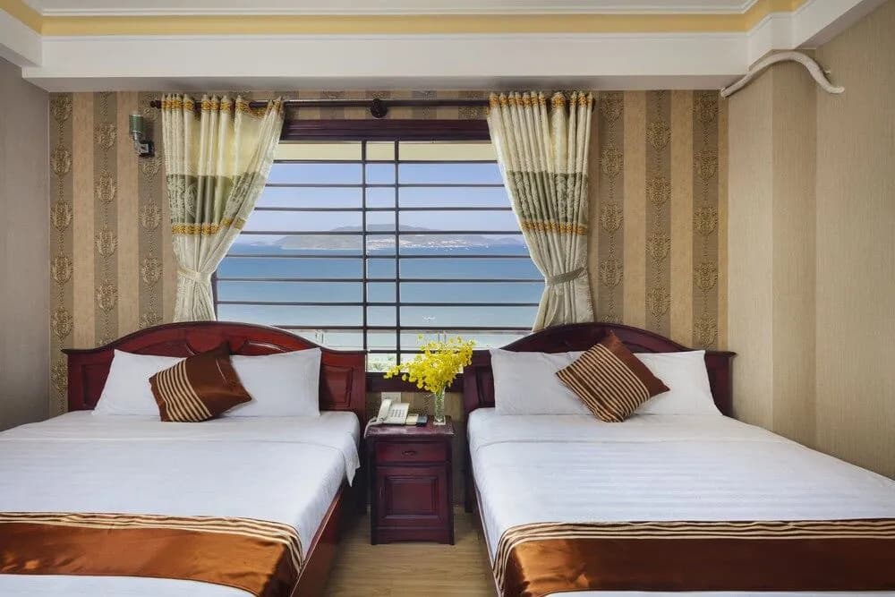 Holiday Hotel - photo 5