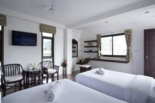 White Resort - photo 2
