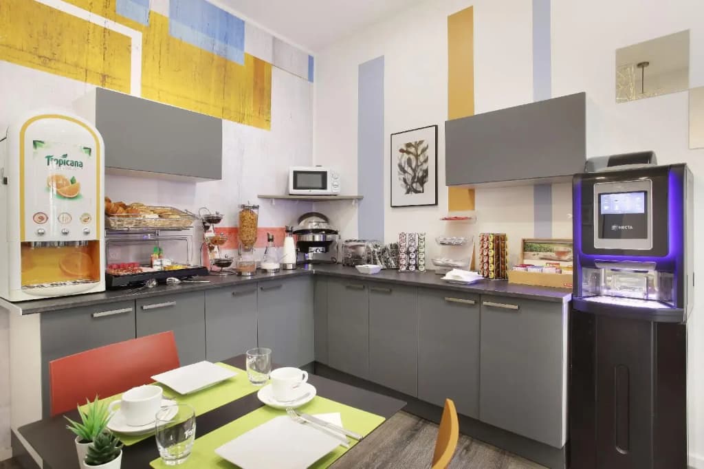 The Alcove Hotel - photo 29
