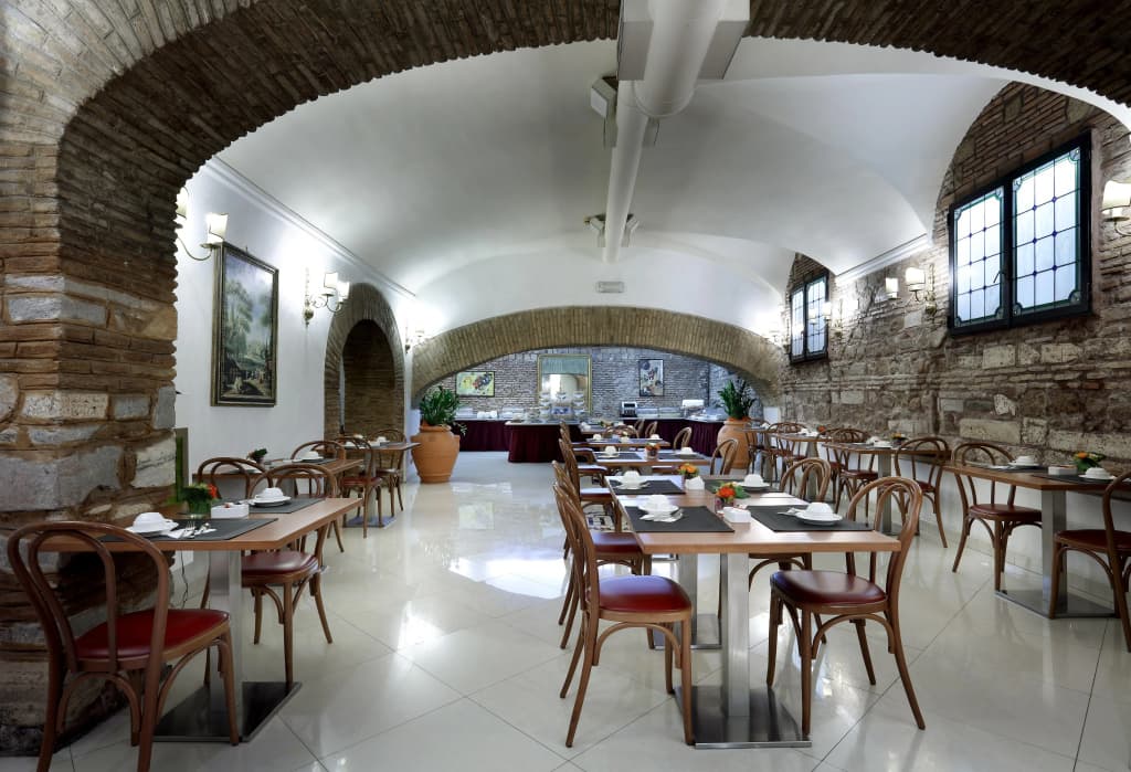 Hotel della Torre Argentina - photo 12