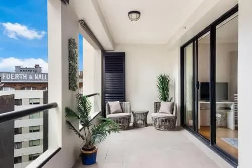 Surry Hills Fully Self Contained Modern 1 Bed Apartment (1012ELZ) - photo 6
