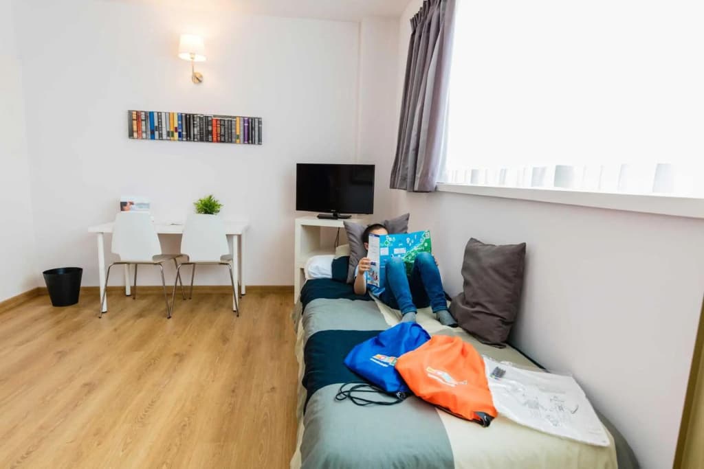 Atenea Barcelona Aparthotel  - photo 35