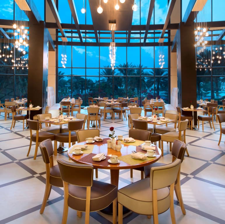Le Meridien Al Aqah Beach Resort - photo 12