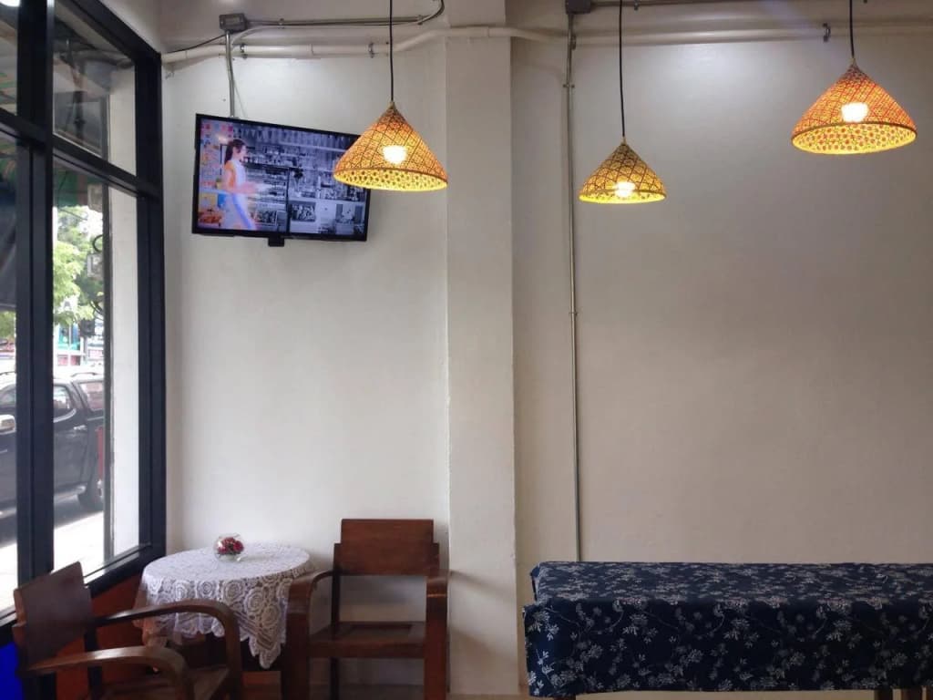 D-hub Hostel - photo 14