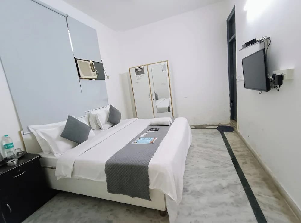 Mauryan Express Hotel @ Hauz Khas Fort - photo 4