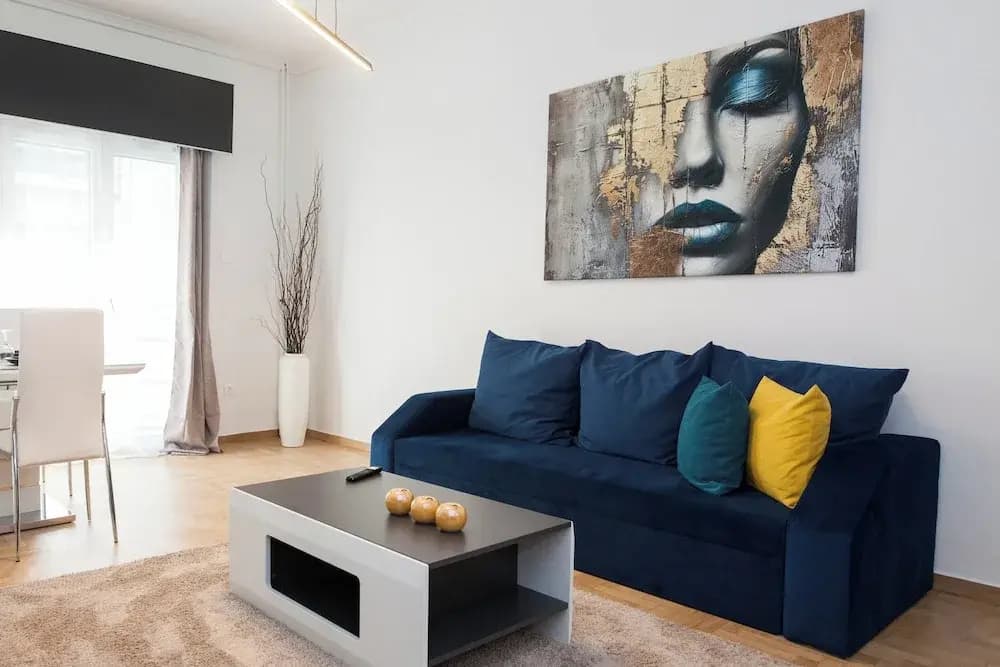 Stylish Renovated 2 Bd Apt in Exarcheia - photo 26