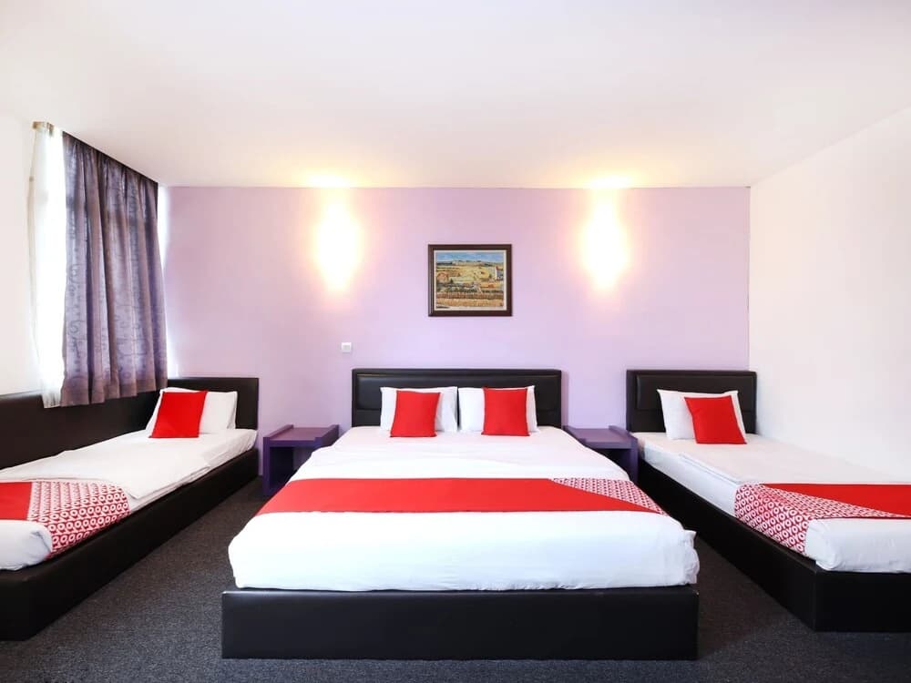 Marvelton Hotel by OYO Rooms - photo 6