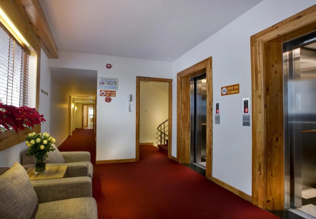 Shining Central Hotel and Spa - photo 12