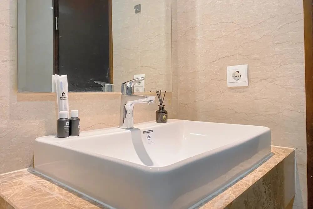 Wonderful And Homey 2Br Apartment At Menteng Park - photo 6