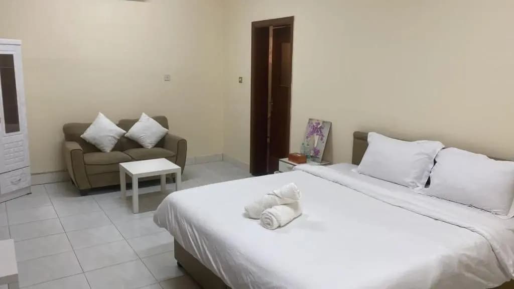 Villa room 5 mins walk to al ain mall - photo 6