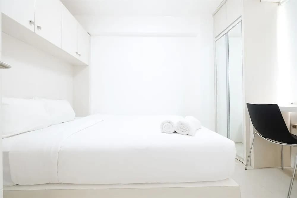 Bassura City Apartment with City View - photo 5