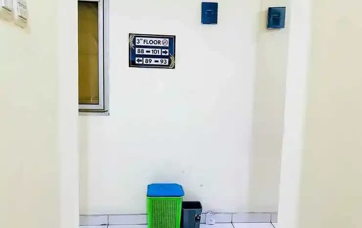 Taisir Residence Near Palmerah Mitra RedDoorz - photo 5