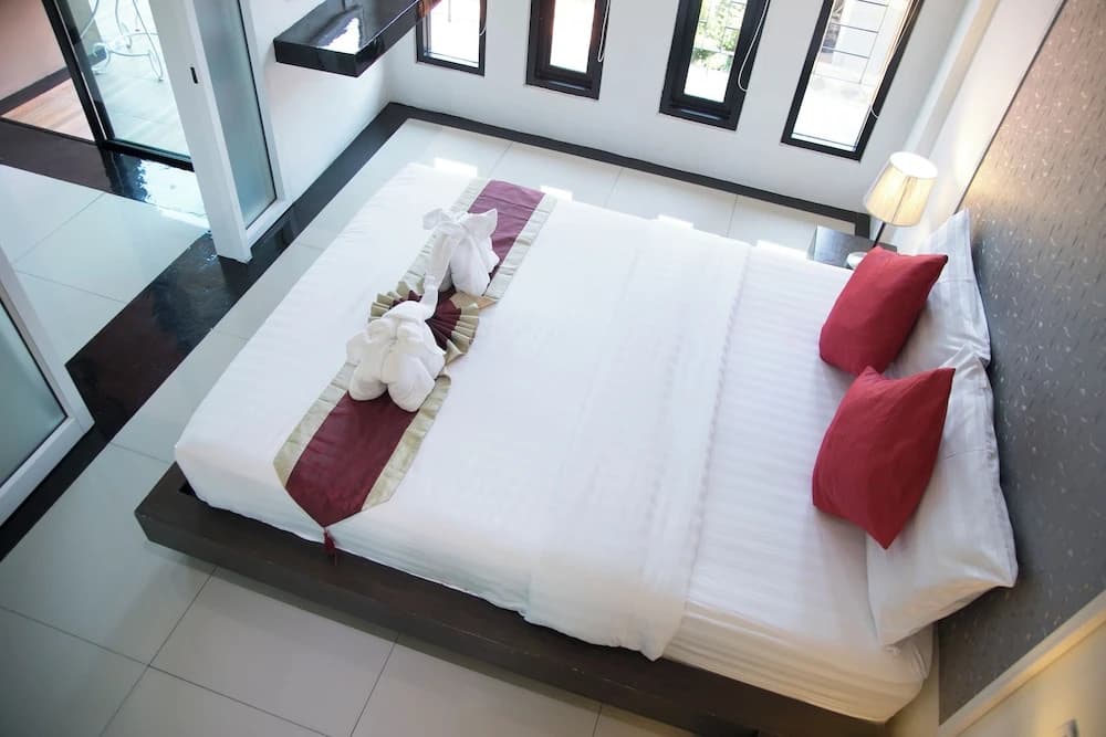 Westkey Kamala Hotel - photo 13