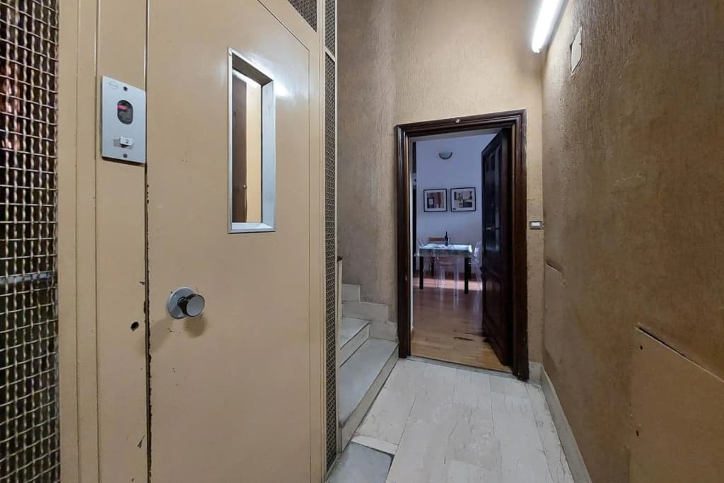 Vatican Spacious Modì Apartment - photo 24