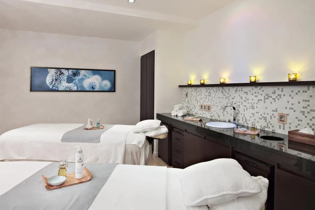 Saint James Albany Paris Hotel Spa - photo 6