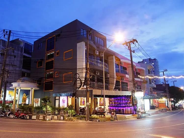 Lana Beach Residence - photo 6