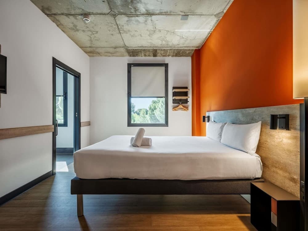 Ibis Budget Madrid Aeropuerto - photo 43