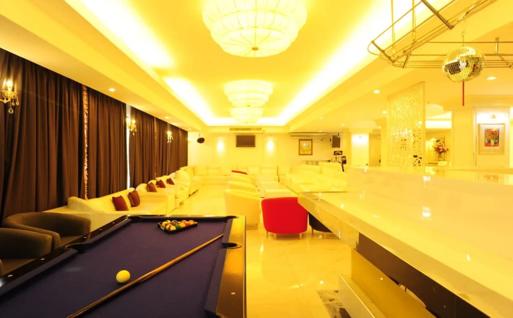 Aunchaleena Grand Hotel - photo 15