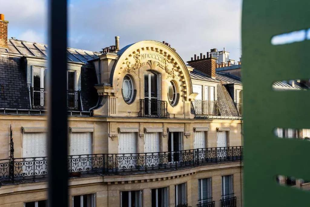 Hôtel Bonsoir Madame - photo 1