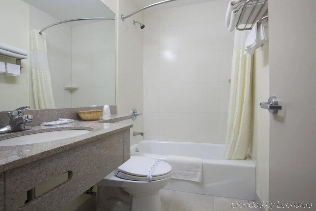 Americas Best Value Inn - photo 4