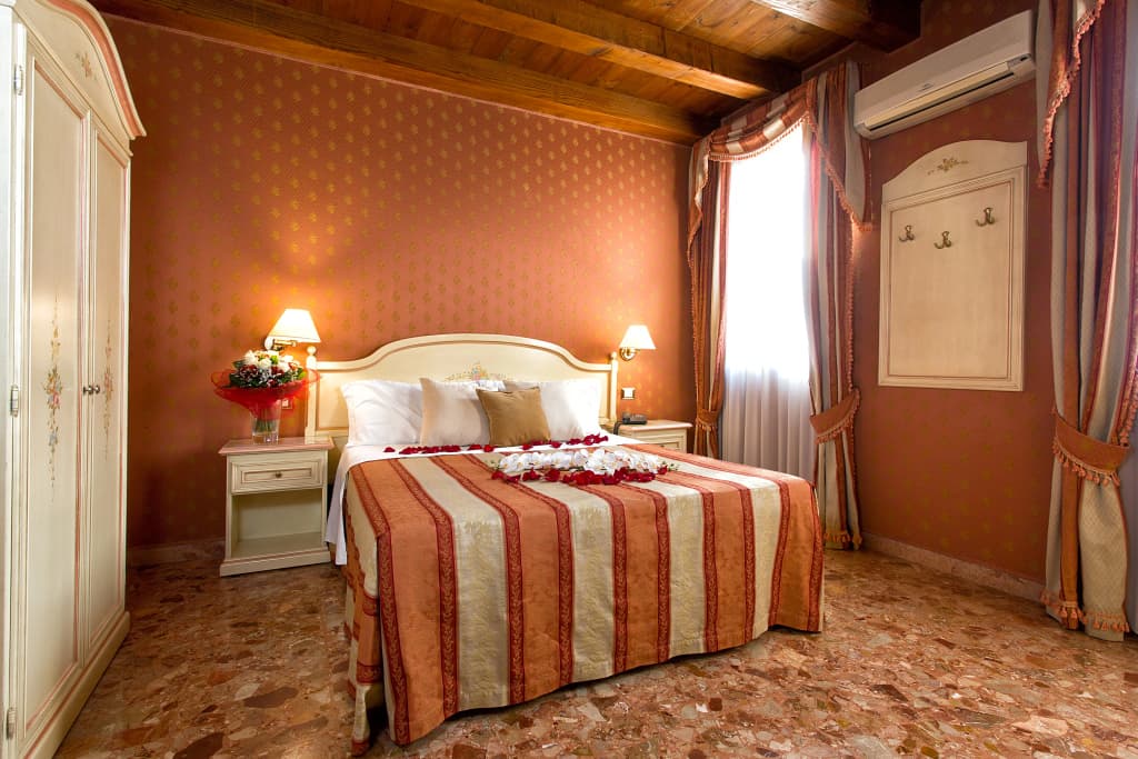 Hotel Conterie - photo 4