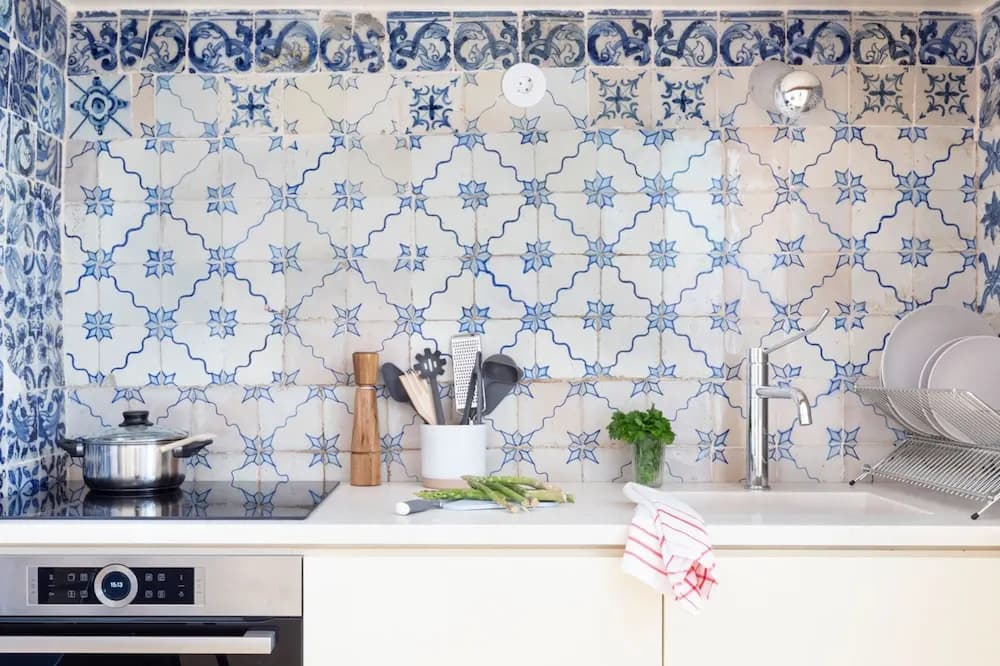 Alfama Design Suites Guesthouse - photo 23