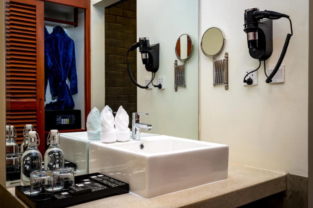 Blanc Smith Residence - photo 8