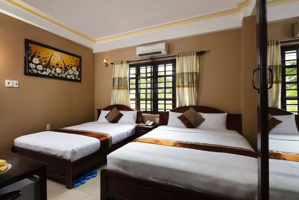 Holiday Hotel - photo 7