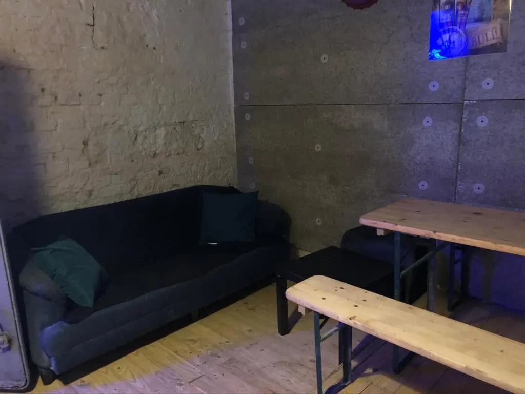Whole Basement former Pub2 for stag do, men's cave - photo 3