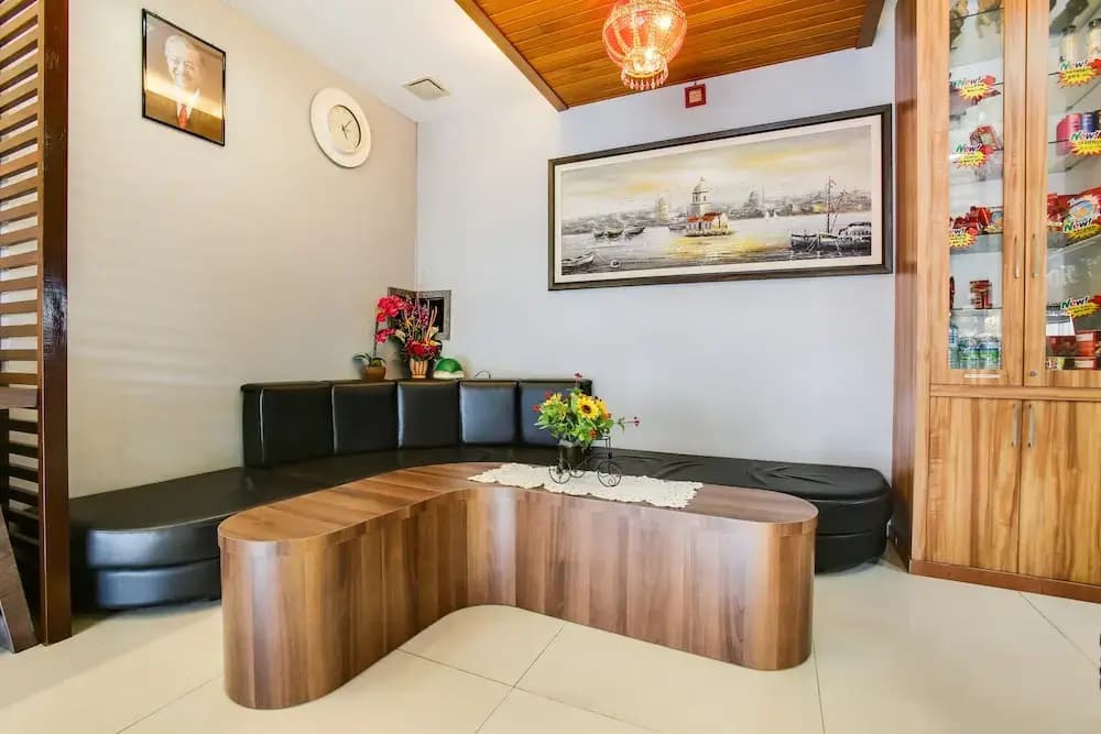 Oyo 89593 Ct Hotel - photo 11