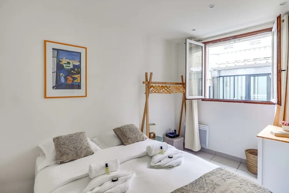 Charming Flat - 6 Mins to Gare Du Nord Metro - photo 2
