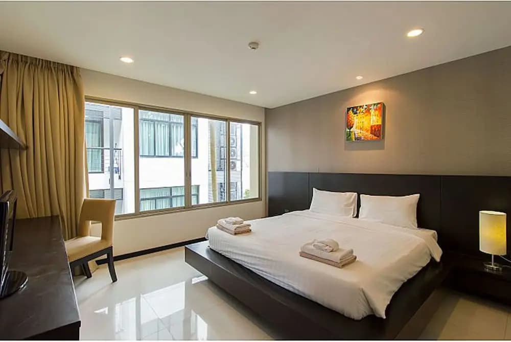 N212 Regent Apartments - photo 2