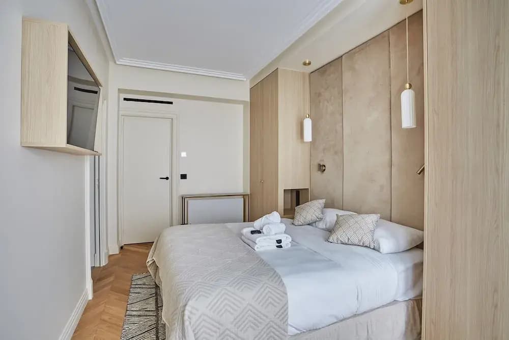 Incredible Le Marais Apartment With Terrace - photo 4