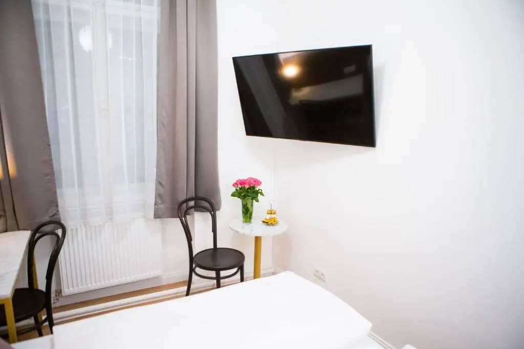 Private CENTRAL Vienna I Self Check In I AC in all rooms - photo 3
