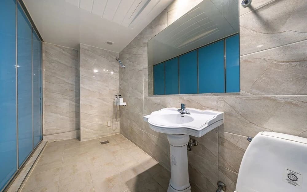 Sadang Charis Hotel - photo 23