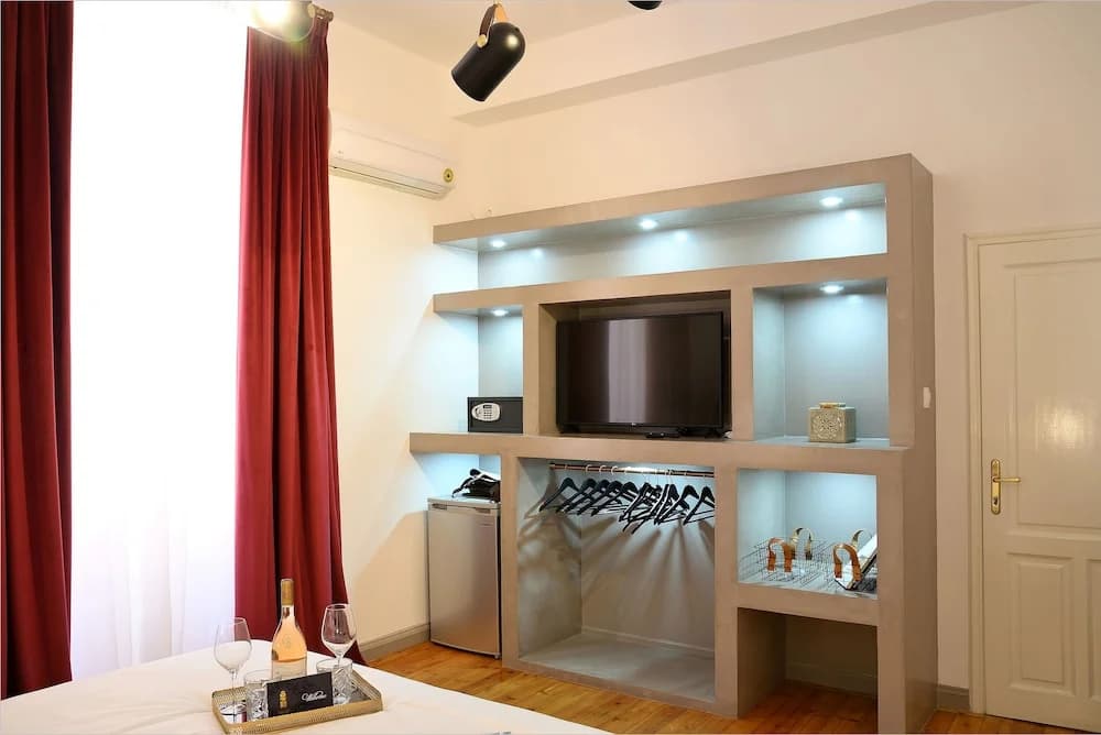 2 Mazi Suites - photo 3
