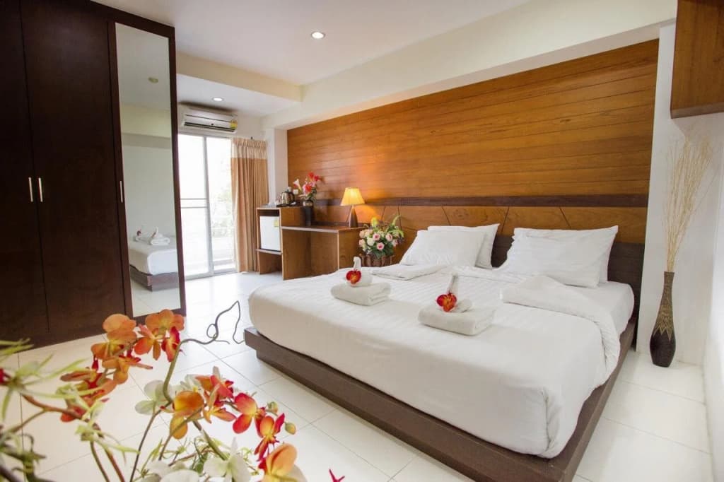 The Loft Resort Bangkok - photo 3