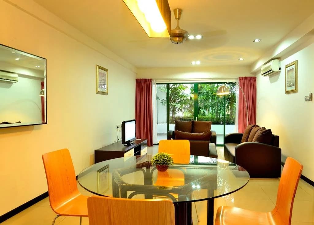 Likas Square Condotel - photo 3