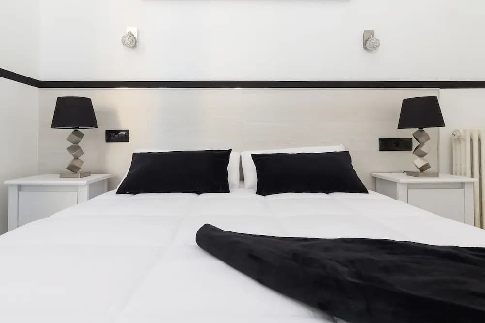 Hostal Gran Via 63 Rooms - photo 5