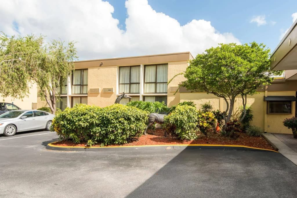 B&B Hotel Orlando International Drive Near Universal - Newly Renovated! - photo 1