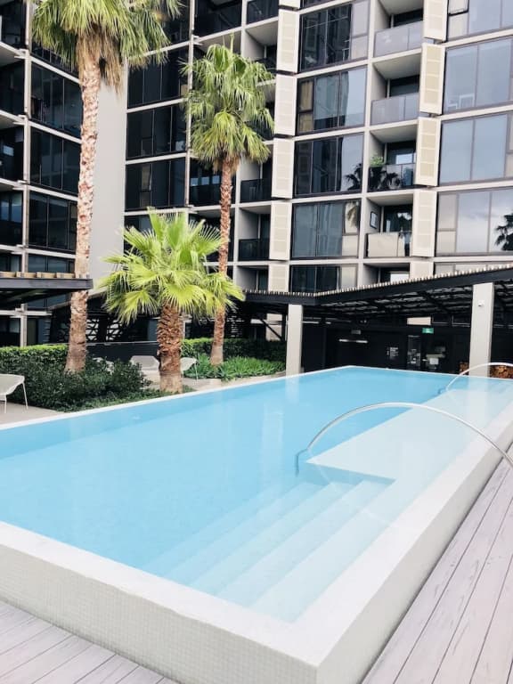 Level 8 Marvelous Apartment with pool access - photo 11