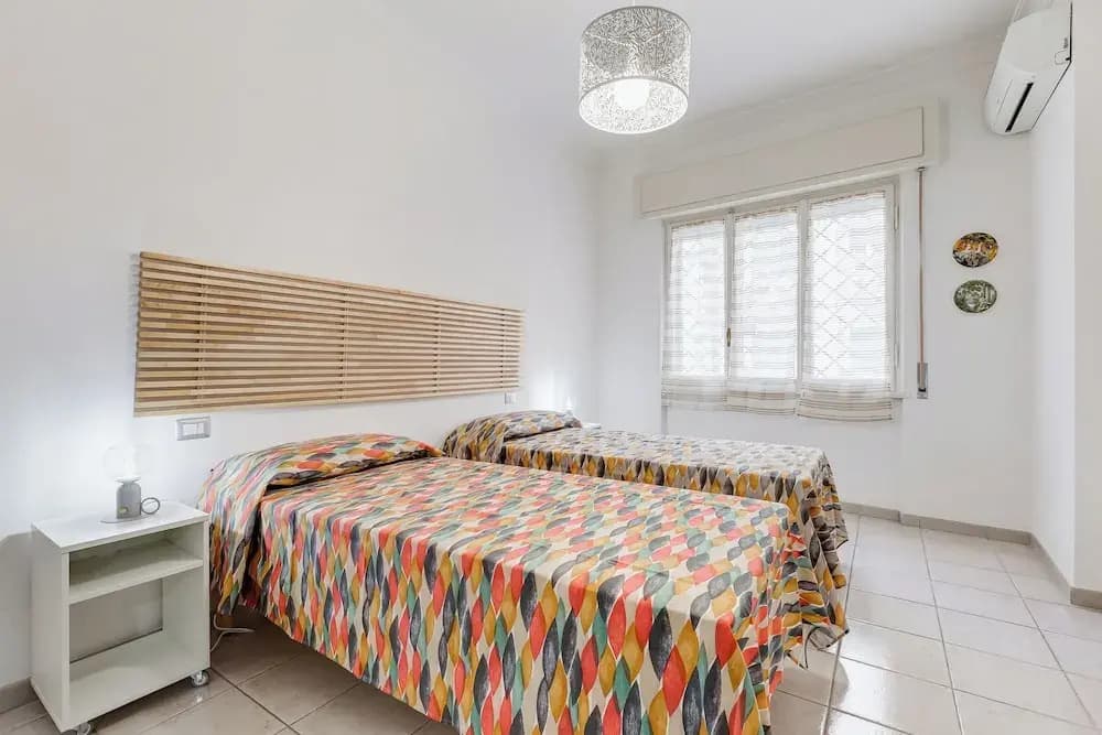 Cozy 2-Bedroom Flat with Balcony - photo 3