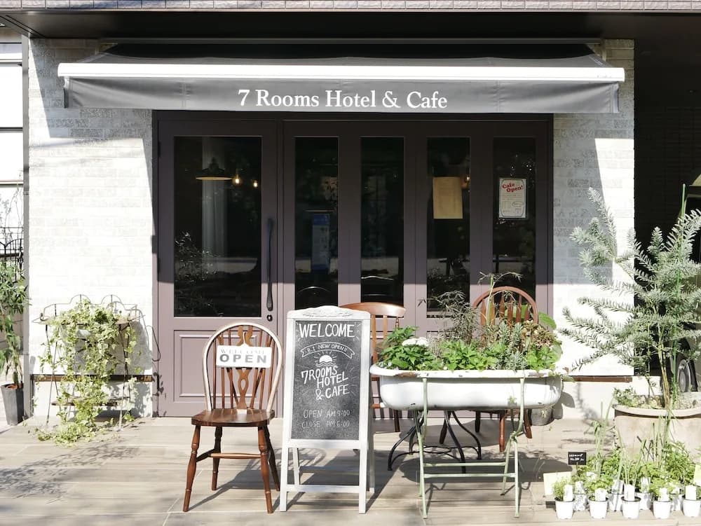 7 Rooms Hotel & Cafe - main photo