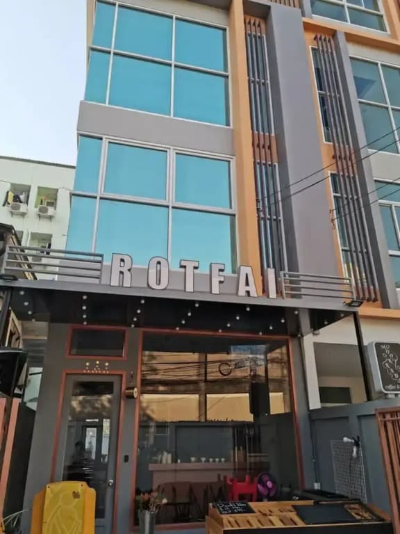 Ratchada Hotel (ROTFAI) - photo 1