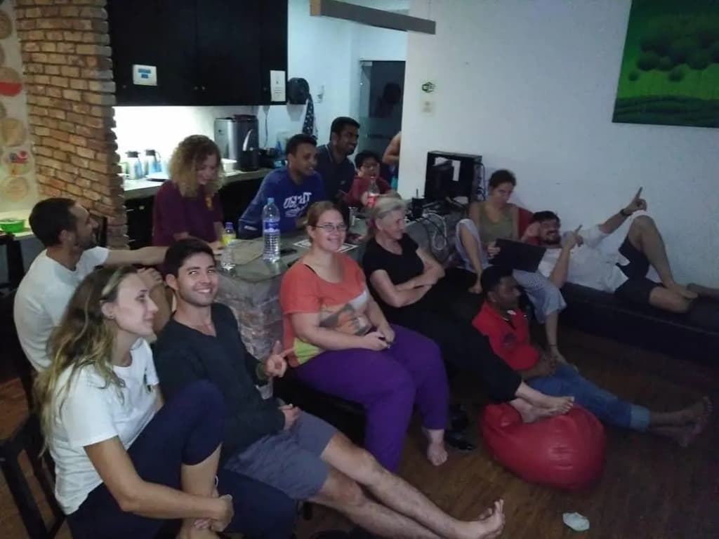 Raizzy's Guesthouse - photo 11